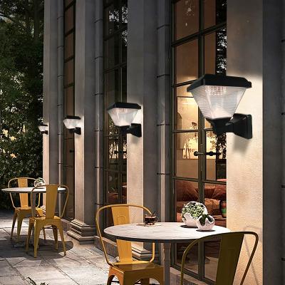 Factory Price Outdoor Wireless Wall Mounted Solar Powered Garden Post Wall Lamp Solar Fence Lights